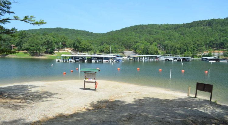 5 Pantai Tersembunyi di Sekitar Mark Twain Lake yang Wajib Dikunjungi Saat Musim Panas