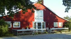 Kennedys Red Barn Inn Where Comfort Meets Tranquility