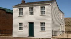 Mark Twain Boyhood Home and Museum Tracing the Roots of an American Icon