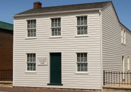 Mark Twain Boyhood Home and Museum Tracing the Roots of an American Icon