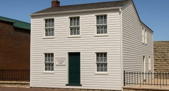 Mark Twain Boyhood Home and Museum: Tracing the Roots of an American Icon