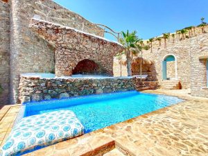 image of the atmosphere of the Hotel Calio Greece (Source tripadvisor.com)