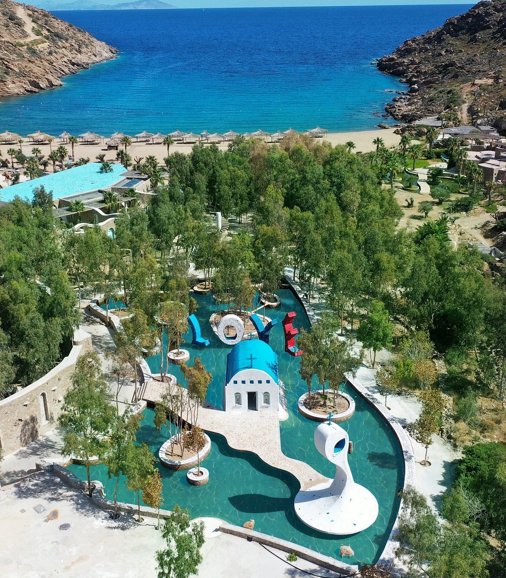 image of the atmosphere of the Hotel Calio Greece (Source tripadvisor.com)